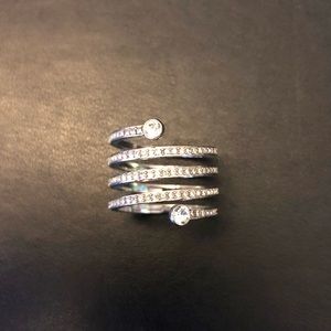 ✨SALE✨Beautiful Michael Kors Ring